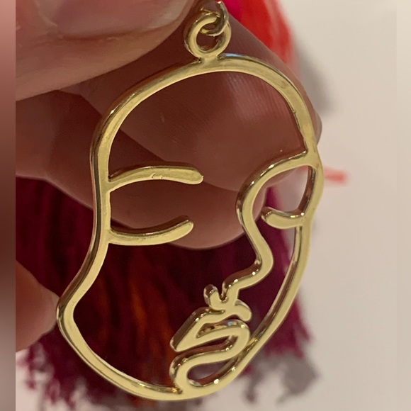 ✨NWT Abstract Minimal Face Dangle Earrings - Picture 4 of 9